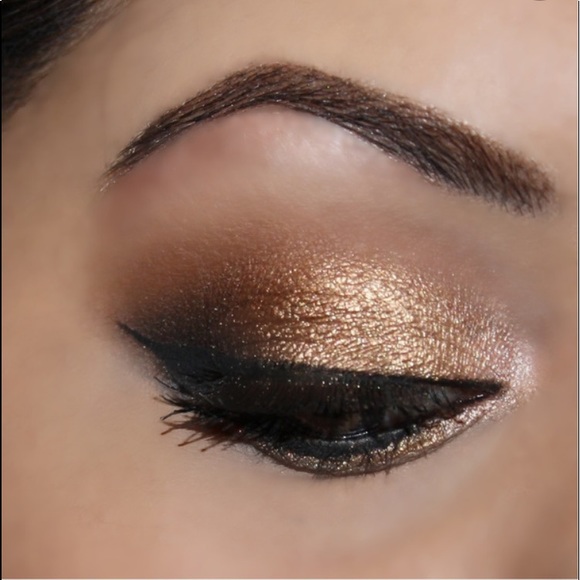 ❤️NEW & DISCONTINUED,URBAN DECAYS “HALF BAKED”EYESHADOW❤️SWATCHED ONCE❤️PERFECT! - Picture 4 of 5